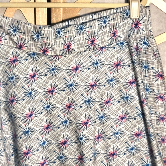 NWOT CURVY KITTEN Mod Starbust Circle Skirt - Picture 4 of 9